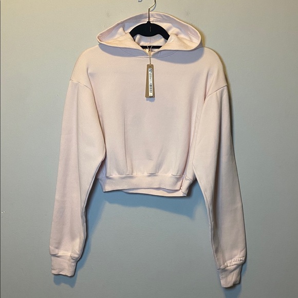 Skims Shrunken Hoodie NWT Small Barely Pink Cropped Cotton Fleece Pullover - Picture 3 of 13